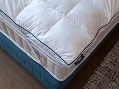 Sur-matelas Cohala en duvet