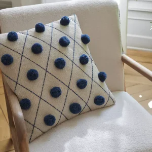 coussin-pompons-bellattitude